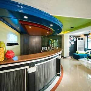 950 Condotel Apartment